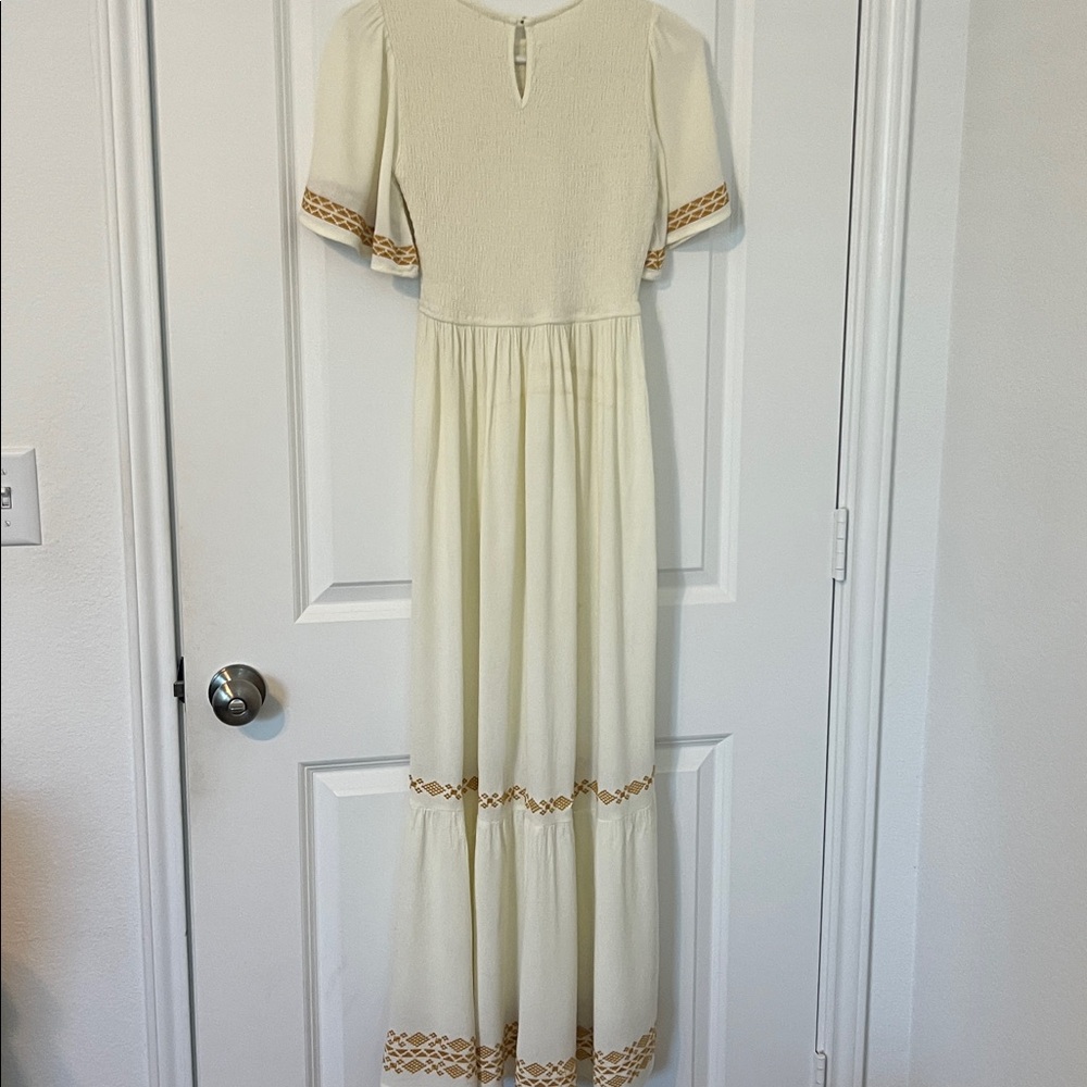 In loom dress. - Picture 8 of 11